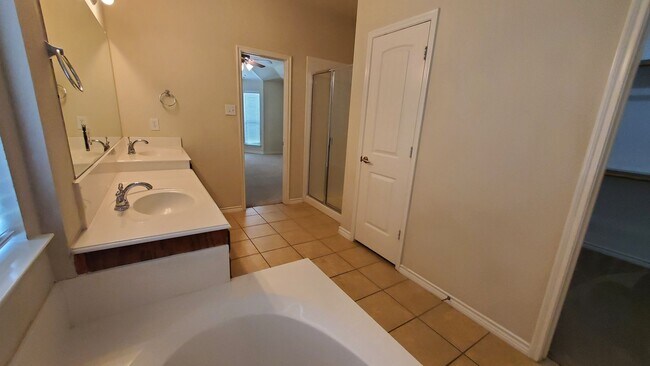 Building Photo - 301 Ponderosa Trail