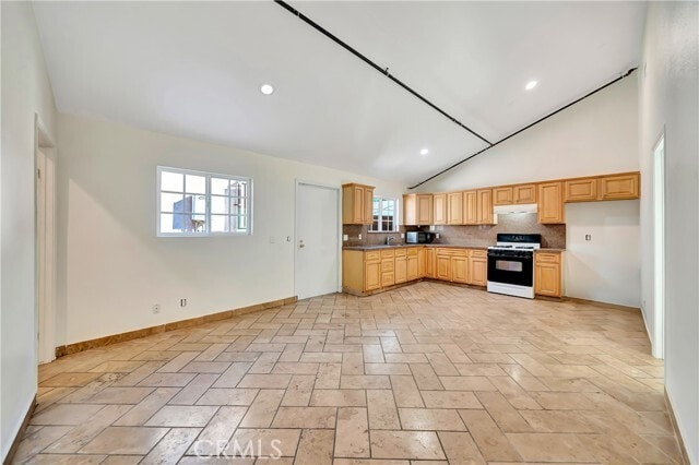 Building Photo - 6933 Amigo Ave