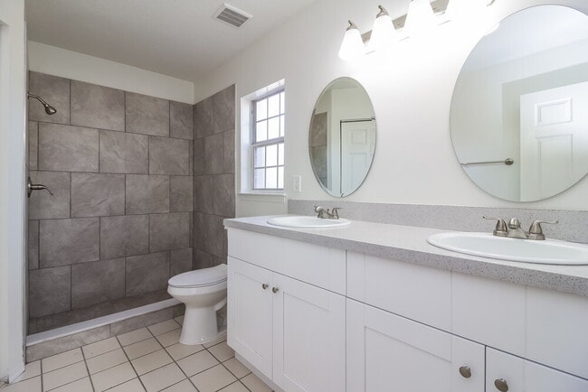 Building Photo - 2907 N Whisperbay Ct