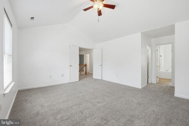 Building Photo - 11 St Marks Ct