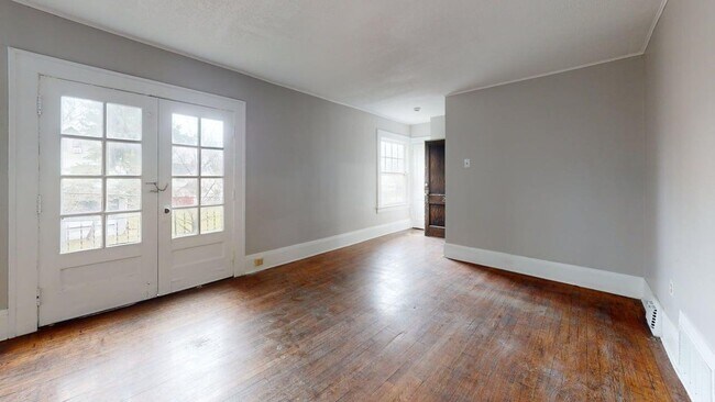 Building Photo - 764 Work Dr