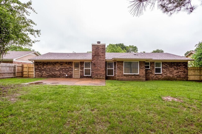 Building Photo - 4471 Laird Dr