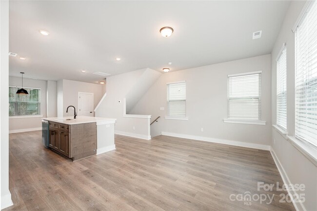 Building Photo - 4118 Salient St