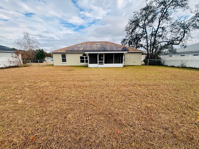 Building Photo - Charming 3 Bed 2 Bath House W/ Solar Panels