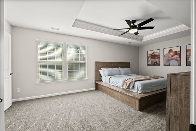 Building Photo - Beautifully Updated 3-Bedroom Home in Fairway Farms with Bonus Room & Fenced Backyard