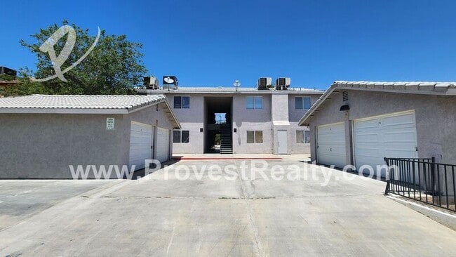 Building Photo - 16687 Zenda St
