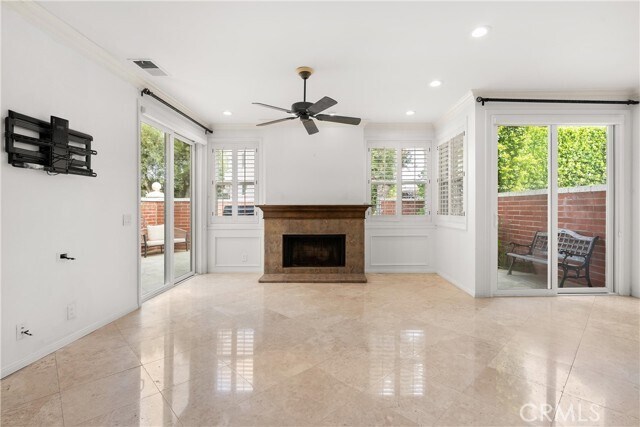 Building Photo - 6121 Greenbrier Dr