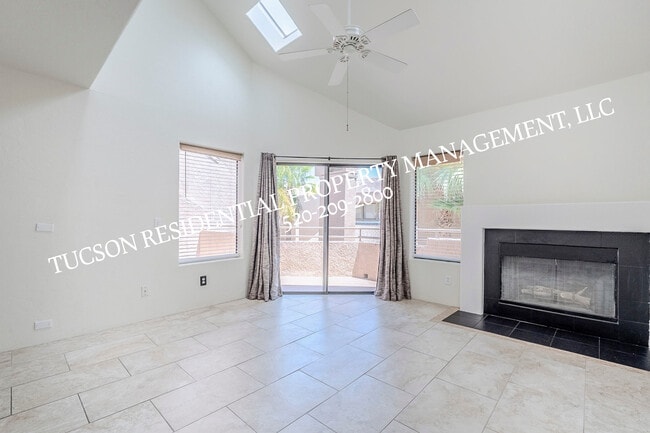 Building Photo - 5675 N Camino Esplendora