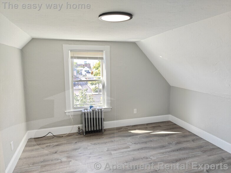 Building Photo - 108 Highland Ave
