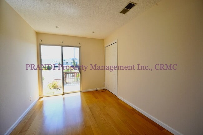 Building Photo - Serene Living on the Water’s Edge – Bright...