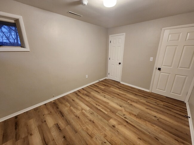 Building Photo - 120 W Forest Ave