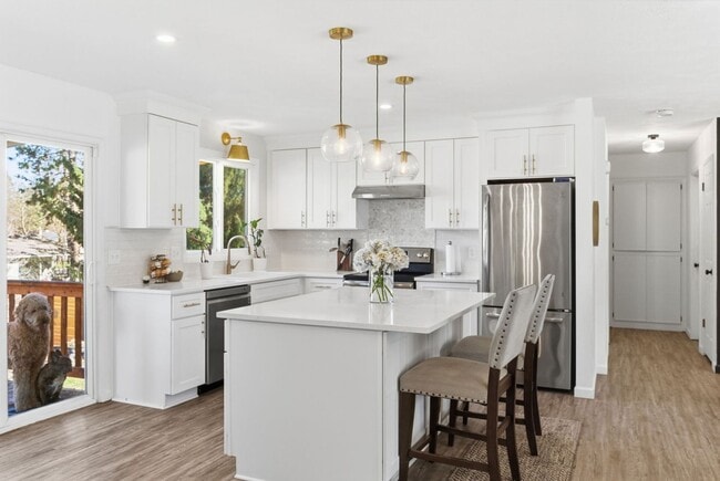 Building Photo - Stunning Fully Renovated 4BR + Bonus on Spokane's South Hill - Chef's Kitchen, 2-Car Garage & Bac...