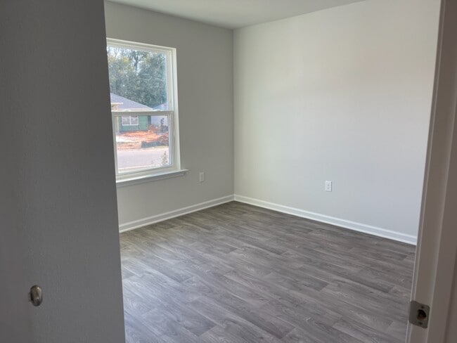 Building Photo - 10436 Ruffian Rte