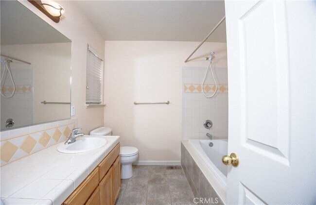 Building Photo - 15518 Little Peak Rd