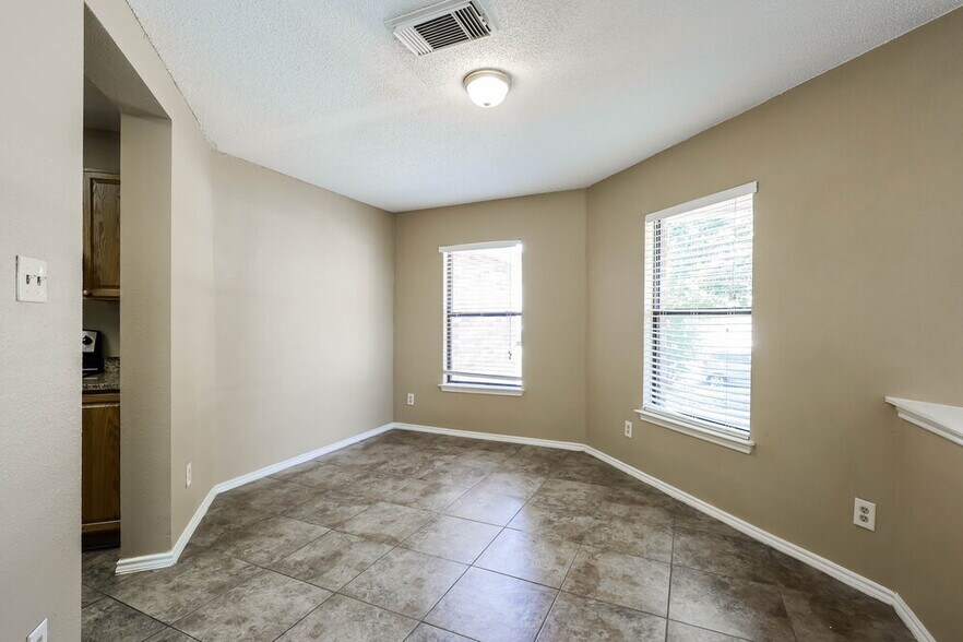 Building Photo - 10736 Juniper Pass