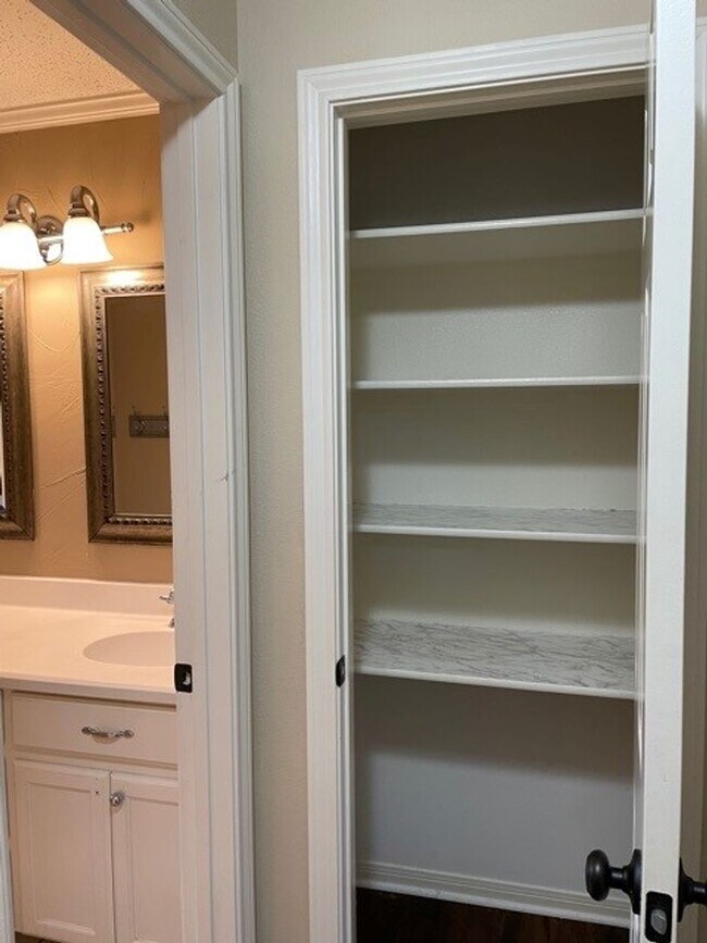 Building Photo - Available Now! No Pets! Beautiful 4 bed/2....