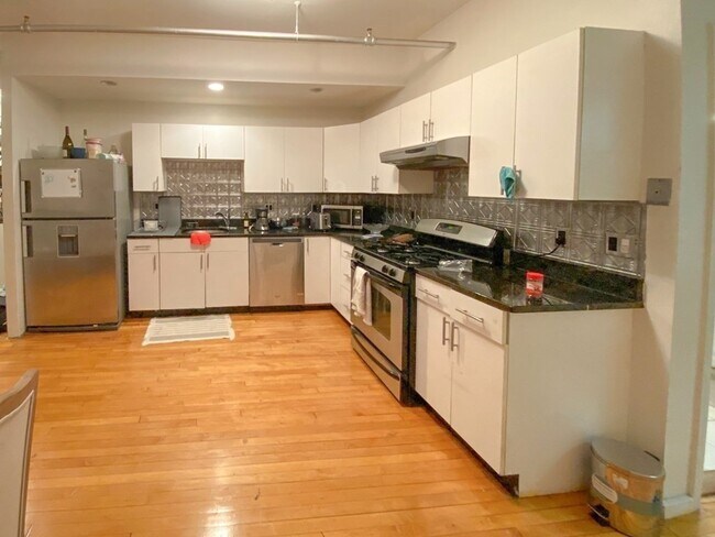 Primary Photo - 47 Winter St