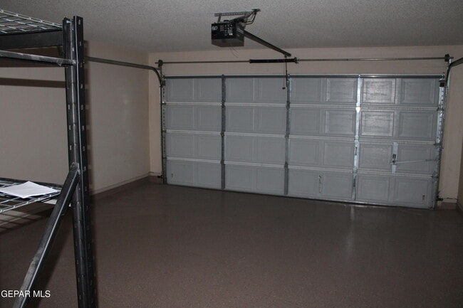 Building Photo - 7125 Falling Leaf Cir