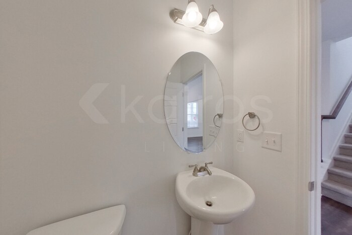 Building Photo - 107 Silver Maple Ln