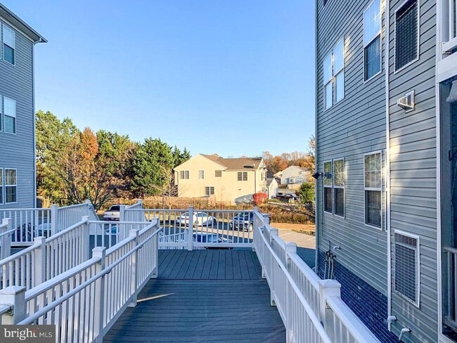 Building Photo - 45521 Westmeath Way
