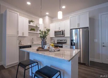 Building Photo - 226 E Lockwood Ave