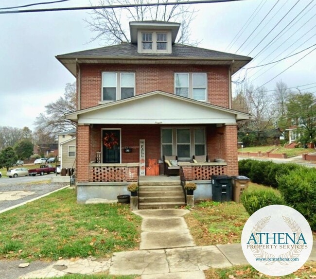 Building Photo - 5 Bedroom / 2 Bath House - NEAR SEMO's CAMPUS, W/D & LAWN CARE INCLUDED