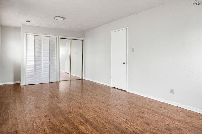 Building Photo - 1811 Deer Park Way