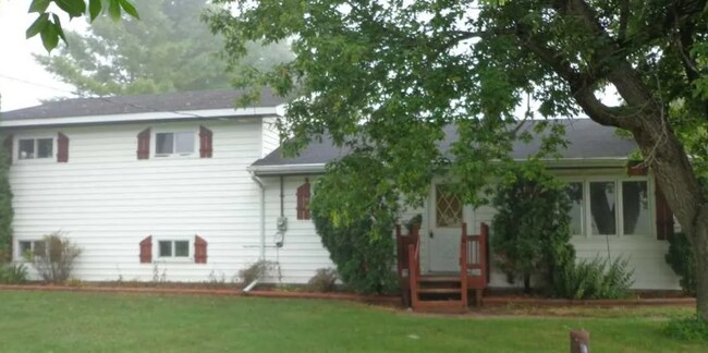 Building Photo - W10418 WI-76