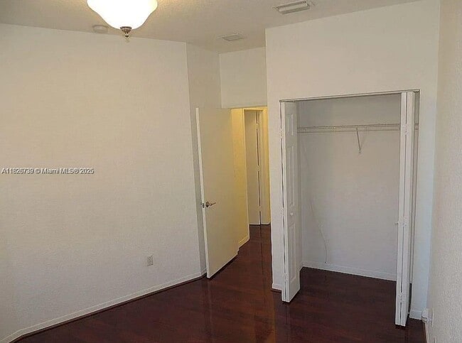 Building Photo - 4931 N Harbor Isles Dr