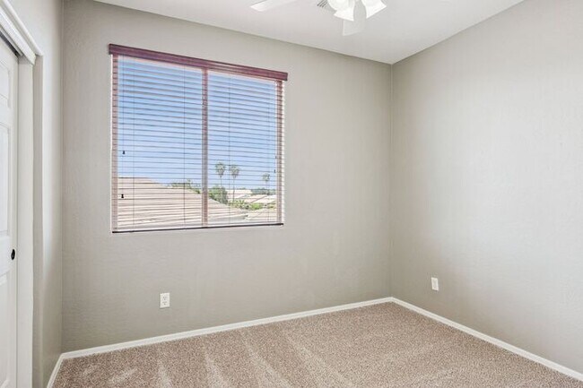 Building Photo - Beautiful 4 bedroom three bath home!