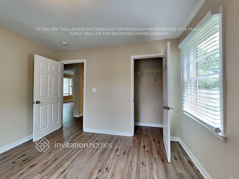 Building Photo - 2817 Dunmore Dr