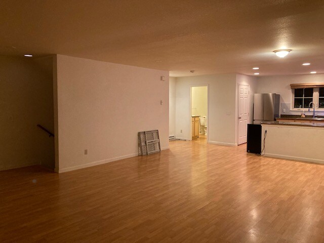 Building Photo - 813 Castello Ave