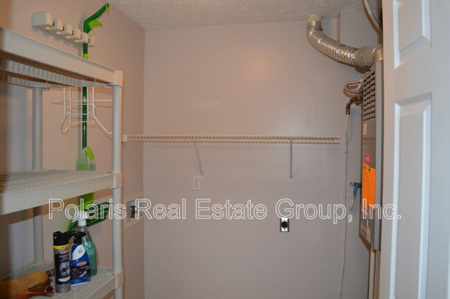 Building Photo - 11750 Glenbrook Ct