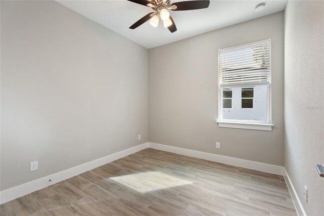 Building Photo - 314 Royal Palm Wy