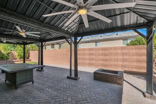 Building Photo - 6732 Journey Hills Ct