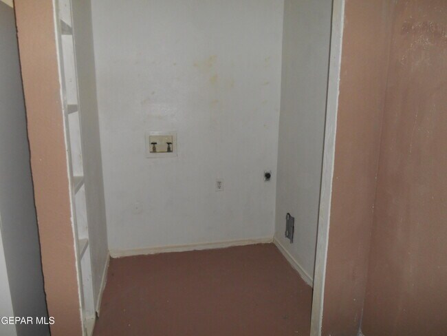 Building Photo - 14017 Tierra Vergel Dr