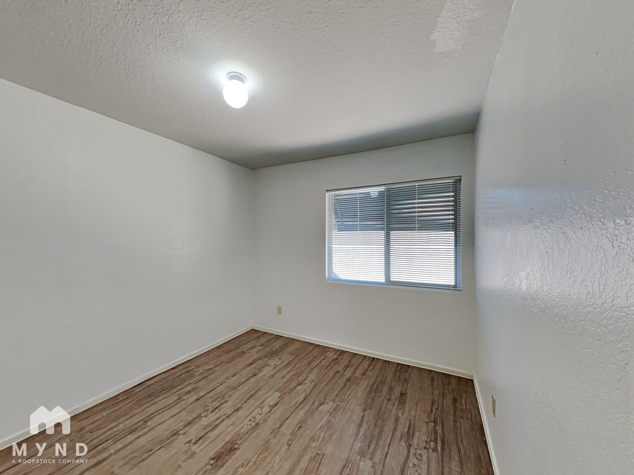 Building Photo - 10037 E Stella Rd