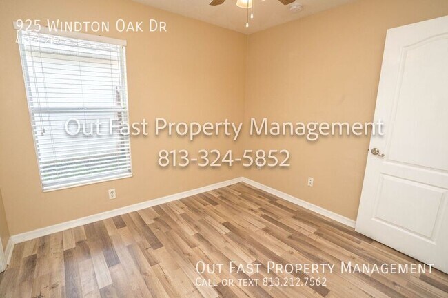 Building Photo - 925 Windton Oak Dr