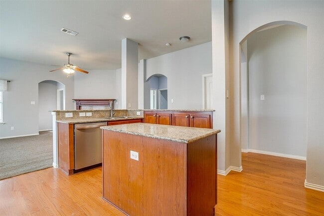 Building Photo - 1721 Castle Creek Dr