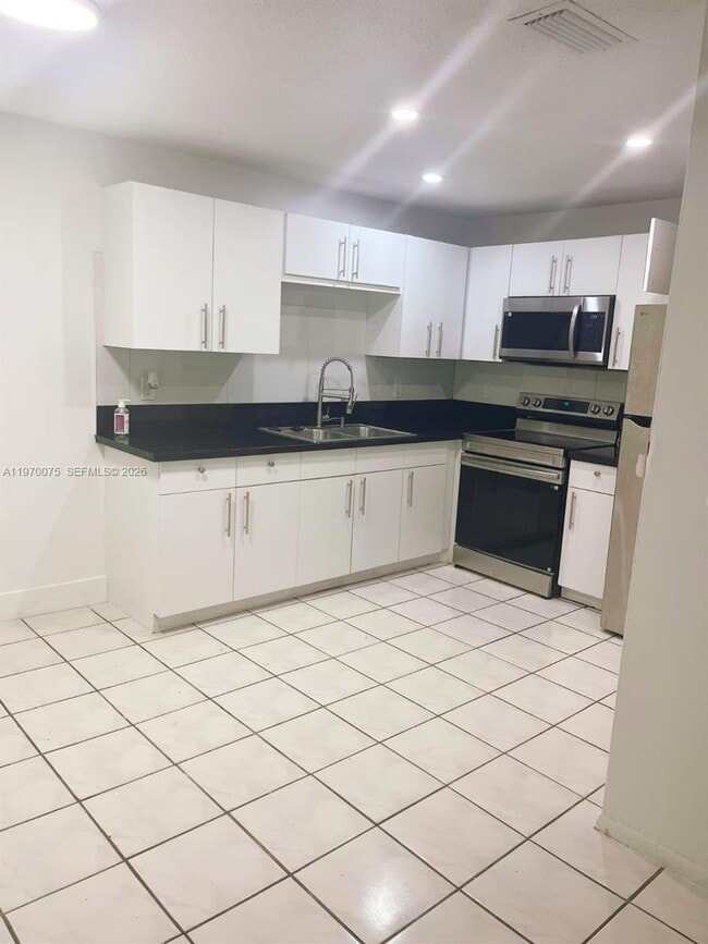 Building Photo - 5900 NW 20th St