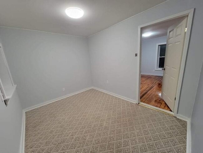 Building Photo - 404 S Barre Rd