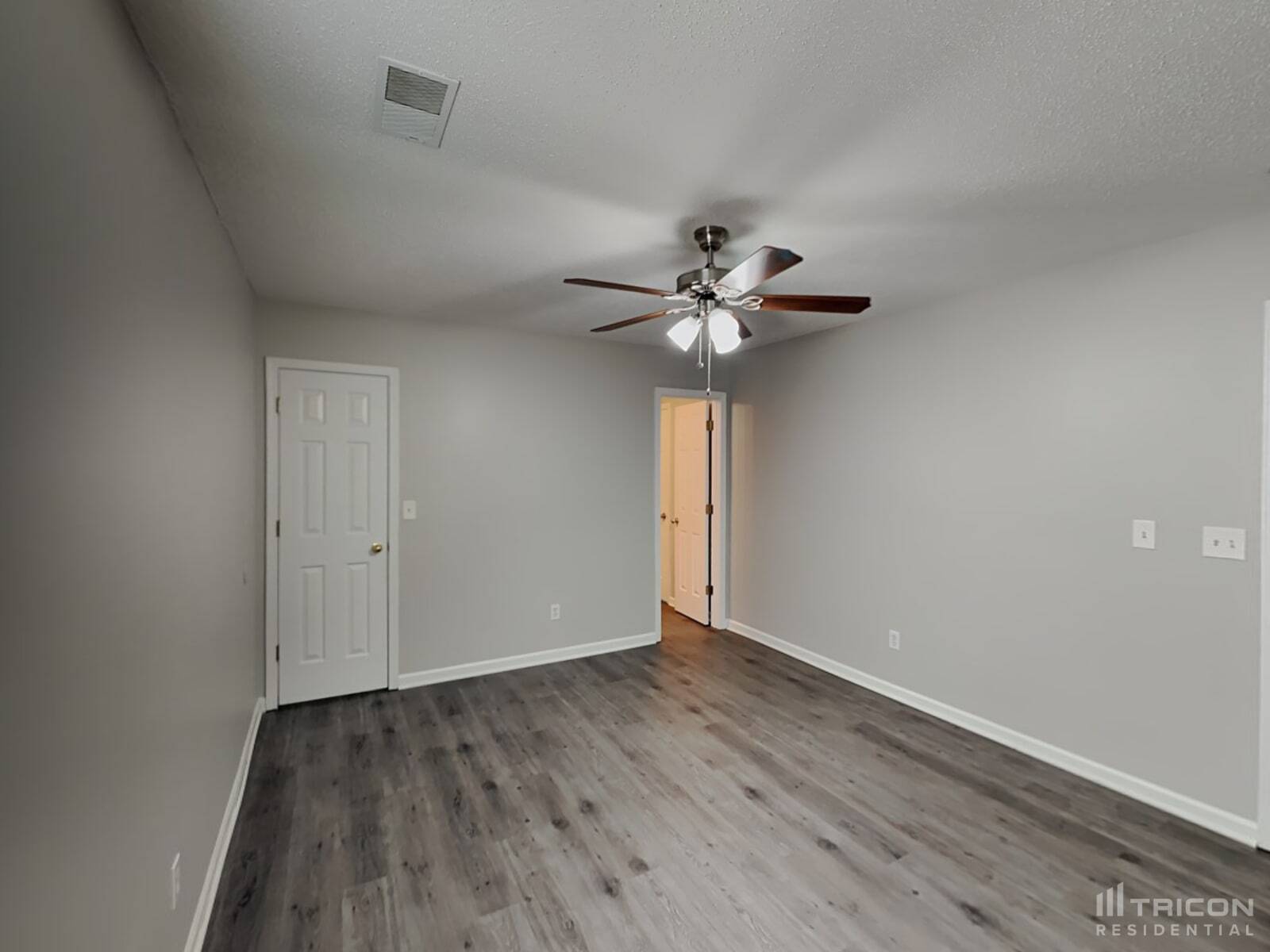Building Photo - 105 W Waverly Pl Ct