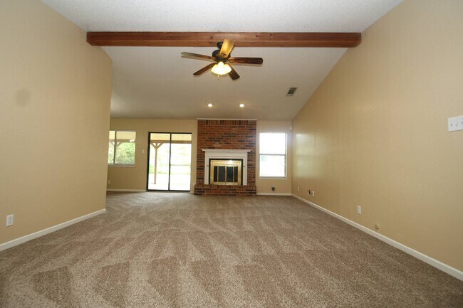 Building Photo - 3205 Tallwood Dr