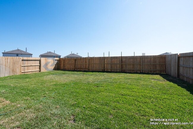 Building Photo - 2823 Lyra Ct