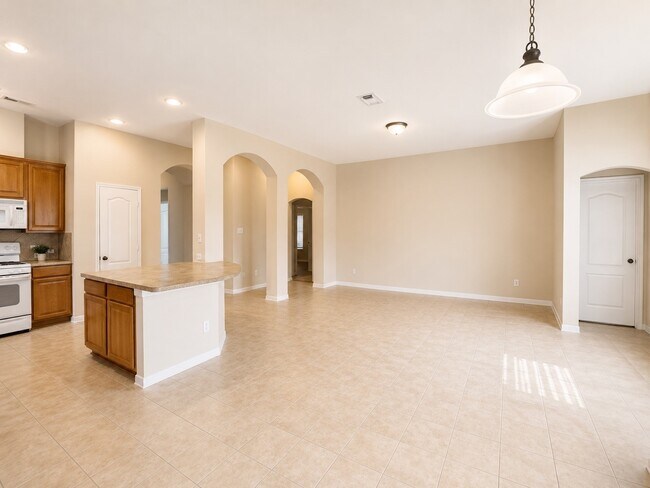 Building Photo - 3011 Sunchase Ct