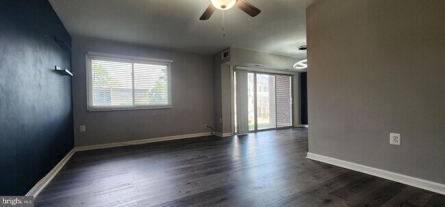 Building Photo - 12705 Dara Dr