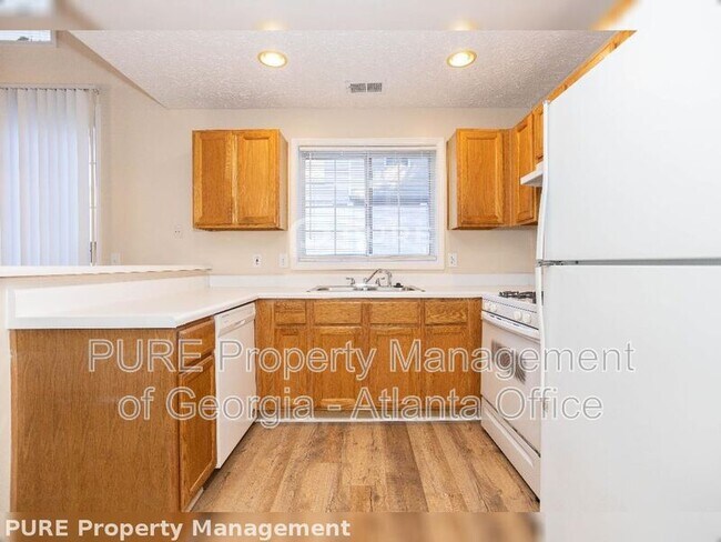 Building Photo - 624 Bedford Ct