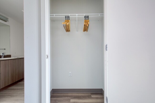 Building Photo - 1530 Belmont Ave