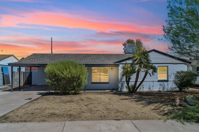 Building Photo - 4737 N 13th Ave