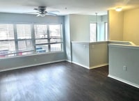 Building Photo - 2 Bed/2.5 Bath Townhouse off Razorback Greenway